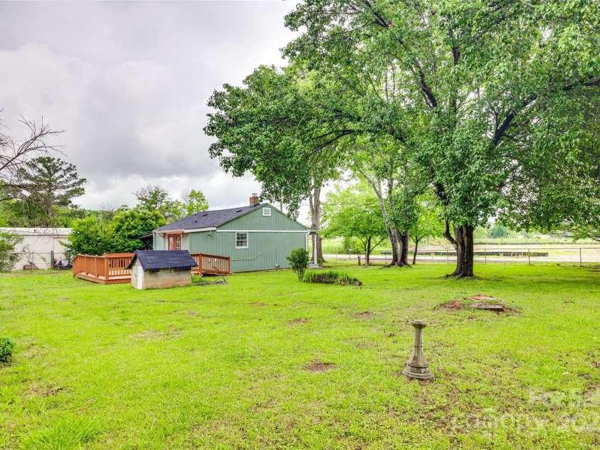 275 Garrison Road, Rock Hill, SC 29730.  MLS# CAR4258700, YatesRealty ID 13658. 