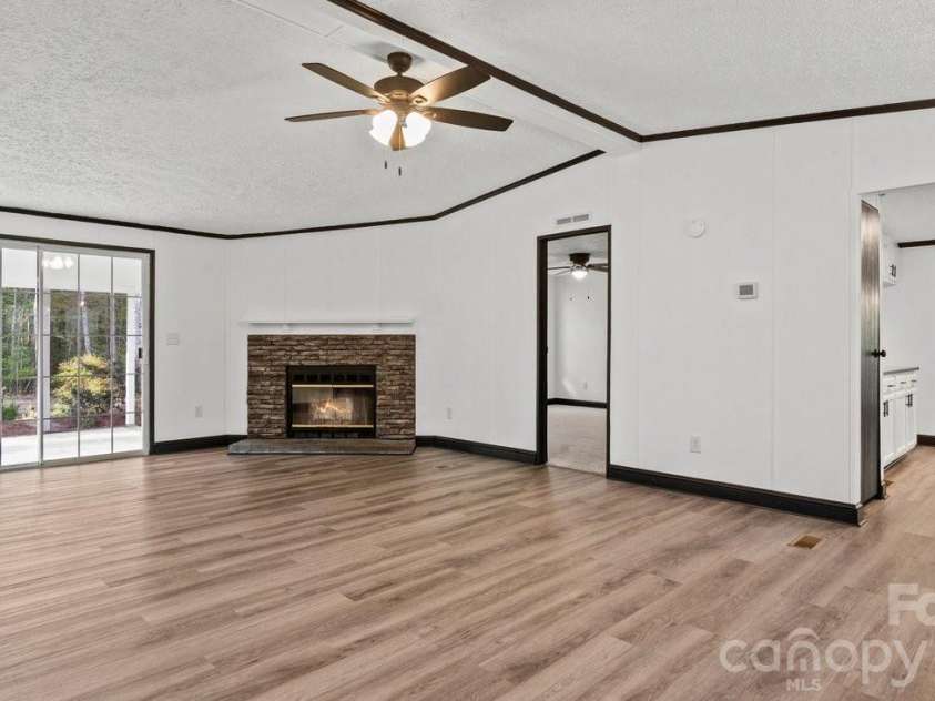 2913 Crystal Drive, Midland, NC 28107.  MLS# CAR4366926, YatesRealty ID 13659. 