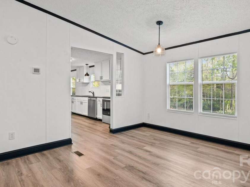 2913 Crystal Drive, Midland, NC 28107.  MLS# CAR4366926, YatesRealty ID 13659. 