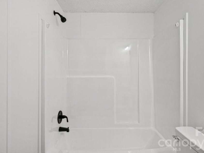 2913 Crystal Drive, Midland, NC 28107.  MLS# CAR4366926, YatesRealty ID 13659. 