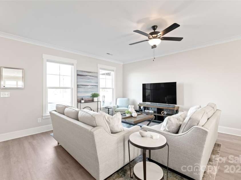 1066 Riverwalk Parkway, Rock Hill, SC 29730.  MLS# CAR4210322, YatesRealty ID 1366. Soak up the sunshine! This home is filled with natural light, creating a bright and airy atmosphere throughout.