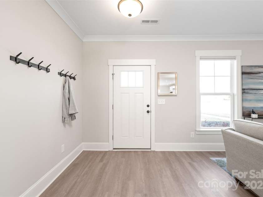 1066 Riverwalk Parkway, Rock Hill, SC 29730.  MLS# CAR4210322, YatesRealty ID 1366. Step into a warm and inviting entryway that instantly makes you feel at home.