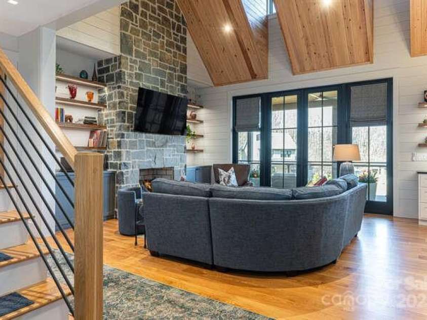 131 Lodestone Drive, Sylva, NC 28779.  MLS# CAR4330421, YatesRealty ID 1366. 