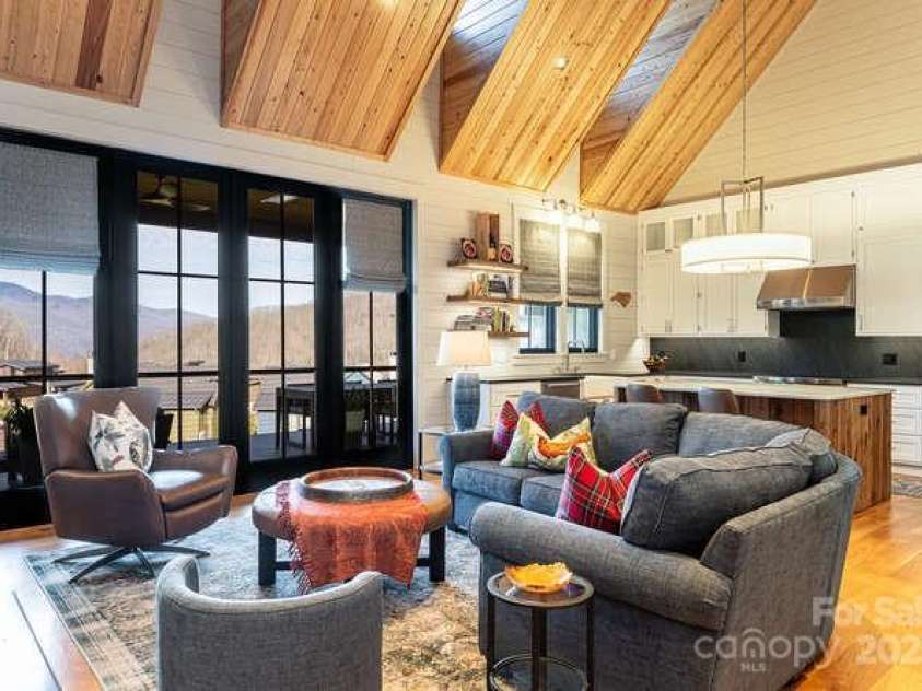 131 Lodestone Drive, Sylva, NC 28779.  MLS# CAR4330421, YatesRealty ID 1366. 