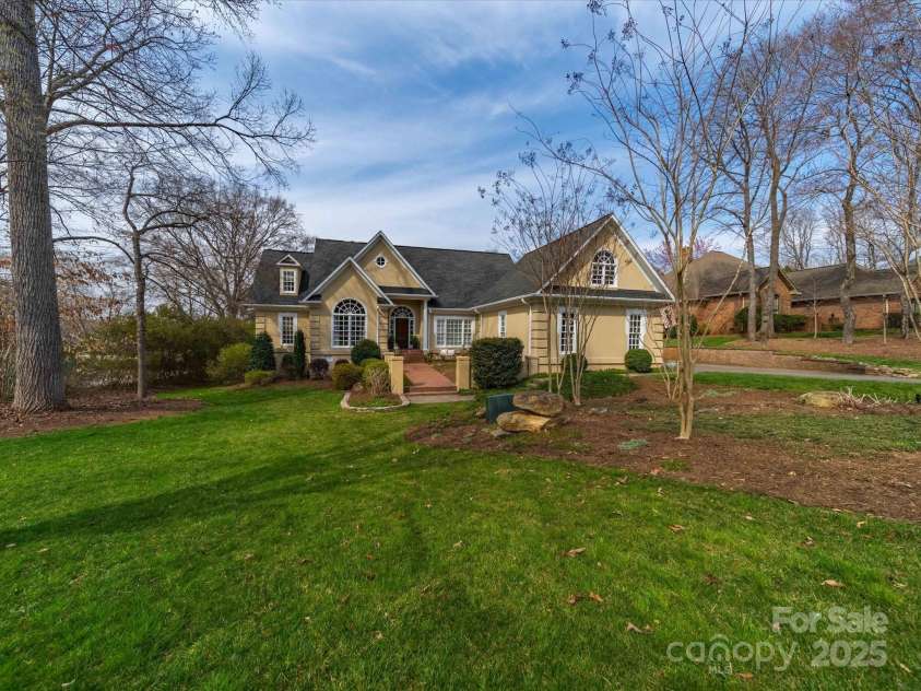 110 Hidden Pastures Drive, Cramerton, NC 28032.  MLS# CAR4250995, YatesRealty ID 13660. 