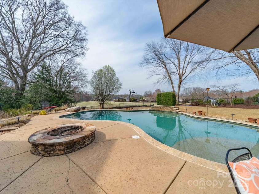 110 Hidden Pastures Drive, Cramerton, NC 28032.  MLS# CAR4250995, YatesRealty ID 13660. 