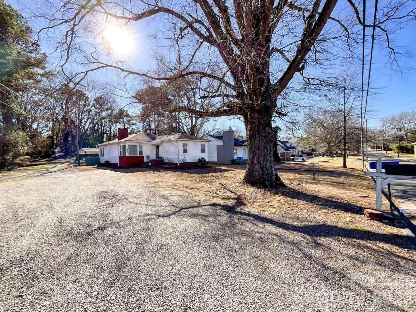 1116 Montgomery Avenue, Albemarle, NC 28001.  MLS# CAR4336726, YatesRealty ID 13661. 