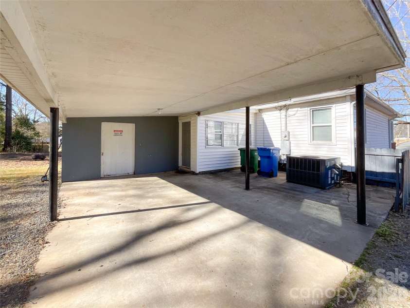1116 Montgomery Avenue, Albemarle, NC 28001.  MLS# CAR4336726, YatesRealty ID 13661. 