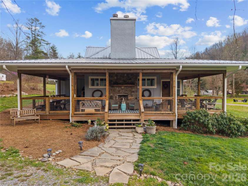 2805 NC 9 Highway, Black Mountain, NC 28711.  MLS# CAR4366252, YatesRealty ID 13663. 