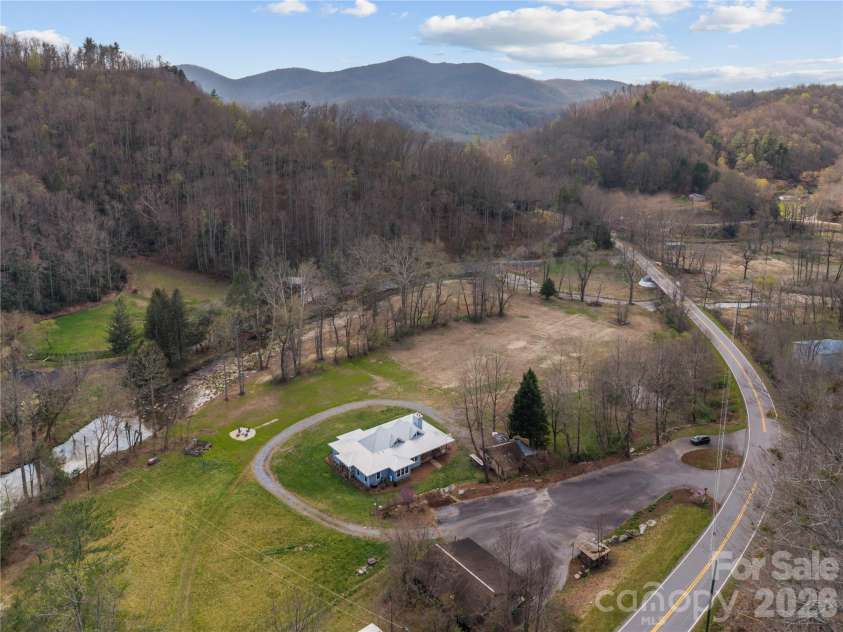 2805 NC 9 Highway, Black Mountain, NC 28711.  MLS# CAR4366252, YatesRealty ID 13663. 