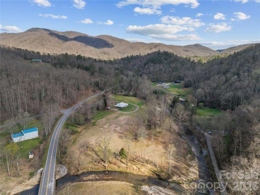 2805 NC 9 Highway, Black Mountain, NC 28711.  MLS# CAR4366252, YatesRealty ID 13663. 