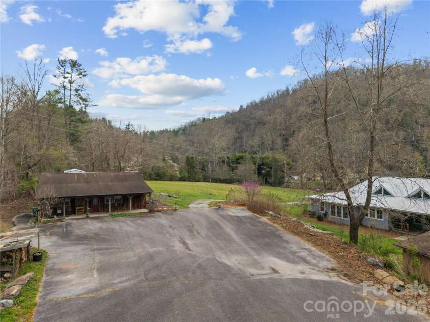 2805 NC 9 Highway, Black Mountain, NC 28711.  MLS# CAR4366252, YatesRealty ID 13663. 