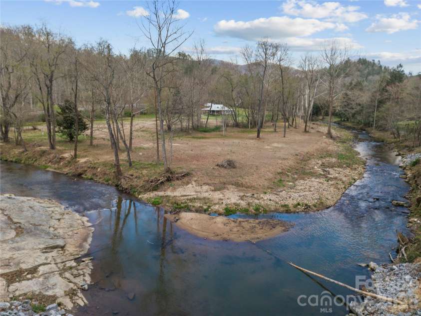 2805 NC 9 Highway, Black Mountain, NC 28711.  MLS# CAR4366252, YatesRealty ID 13663. 