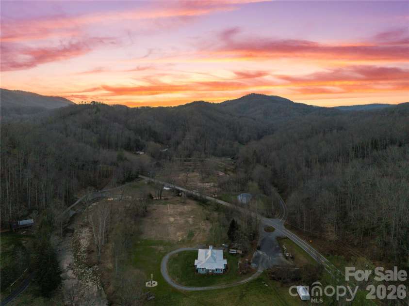 2805 NC 9 Highway, Black Mountain, NC 28711.  MLS# CAR4366252, YatesRealty ID 13663. 