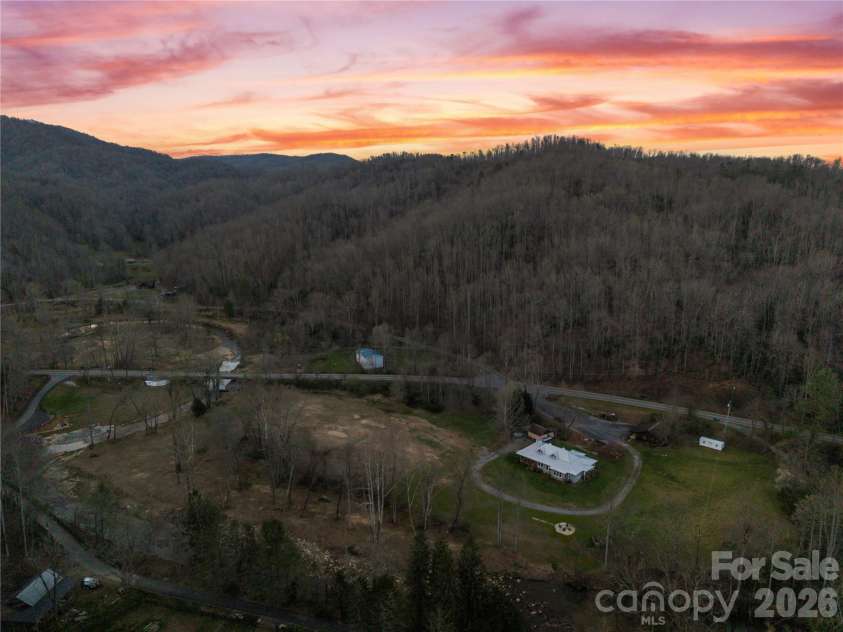 2805 NC 9 Highway, Black Mountain, NC 28711.  MLS# CAR4366252, YatesRealty ID 13663. 