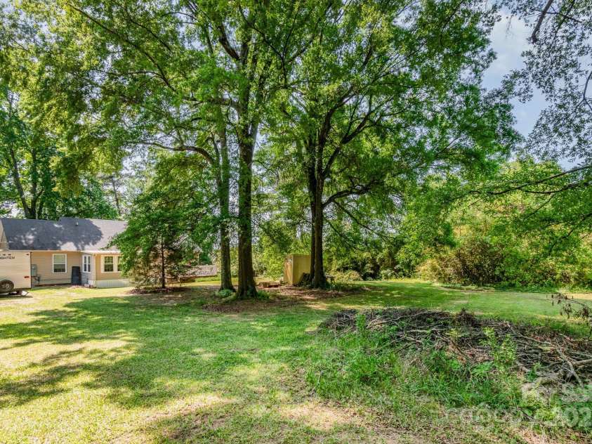 814 Independence Drive, Wingate, NC 28174.  MLS# CAR4251841, YatesRealty ID 13663. 
