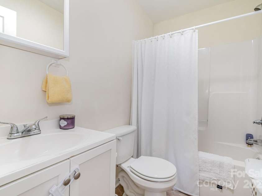 814 Independence Drive, Wingate, NC 28174.  MLS# CAR4251841, YatesRealty ID 13663. 