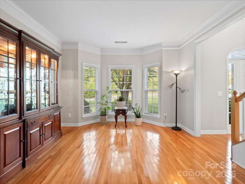 821 Lynnwood Farms Drive, Fort Mill, SC 29715.  MLS# CAR4234073, YatesRealty ID 13664. Dining/Livingroom