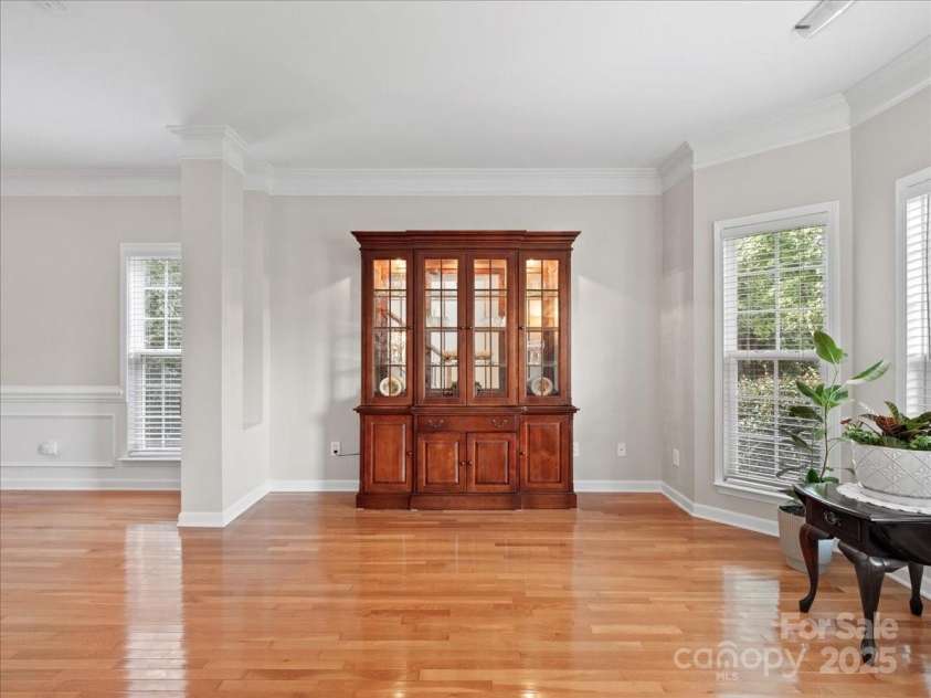 821 Lynnwood Farms Drive, Fort Mill, SC 29715.  MLS# CAR4234073, YatesRealty ID 13664. Livingroom/Extended Dining Area