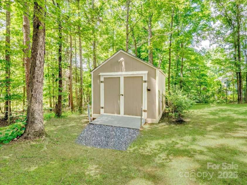821 Lynnwood Farms Drive, Fort Mill, SC 29715.  MLS# CAR4234073, YatesRealty ID 13664. Outbuilding/Shed