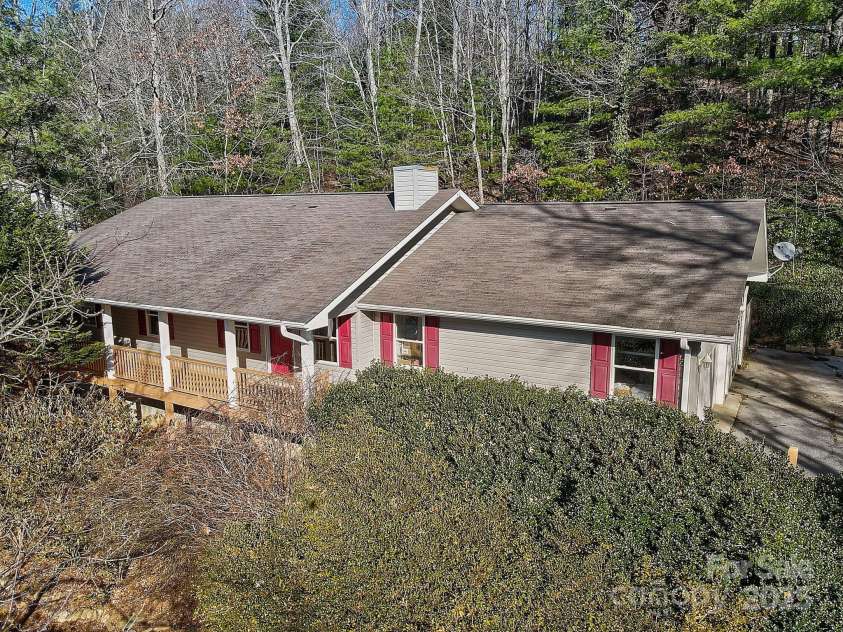 703 Cinnamon Way, Flat Rock, NC 28731.  MLS# CAR4258971, YatesRealty ID 13667. 