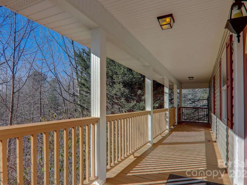 703 Cinnamon Way, Flat Rock, NC 28731.  MLS# CAR4258971, YatesRealty ID 13667. 
