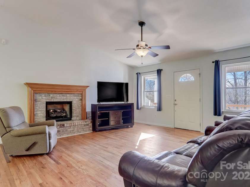 703 Cinnamon Way, Flat Rock, NC 28731.  MLS# CAR4258971, YatesRealty ID 13667. 