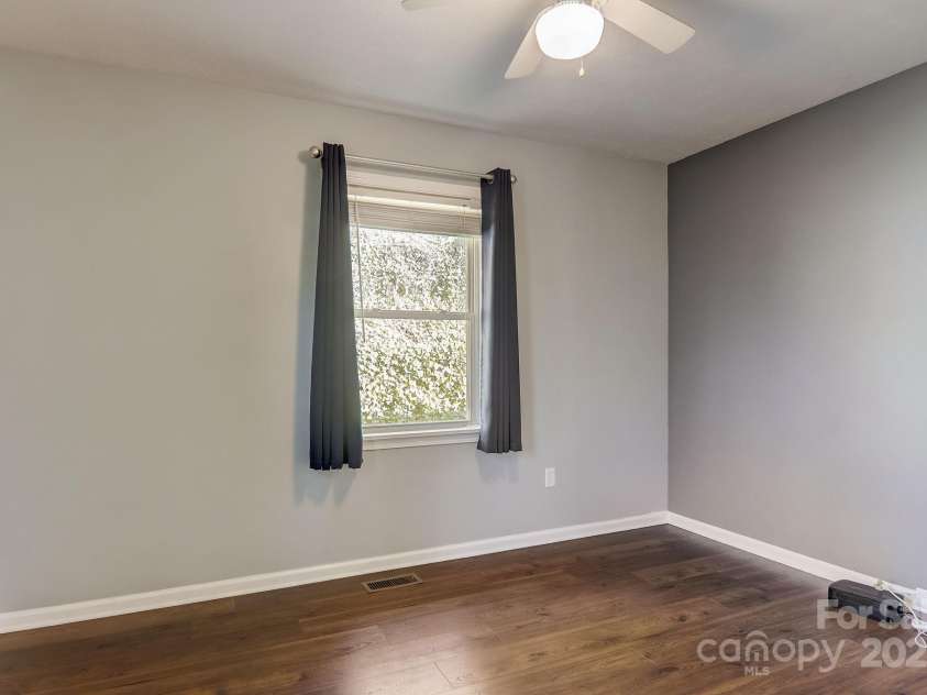 703 Cinnamon Way, Flat Rock, NC 28731.  MLS# CAR4258971, YatesRealty ID 13667. 