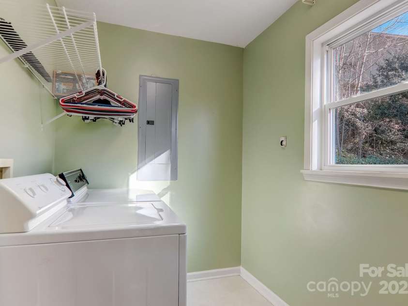703 Cinnamon Way, Flat Rock, NC 28731.  MLS# CAR4258971, YatesRealty ID 13667. 