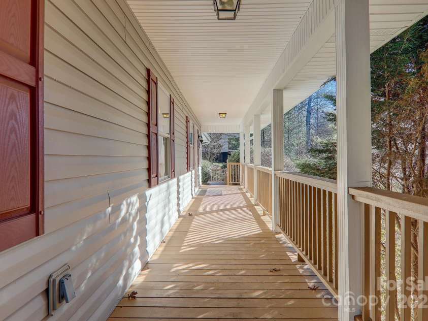 703 Cinnamon Way, Flat Rock, NC 28731.  MLS# CAR4258971, YatesRealty ID 13667. 