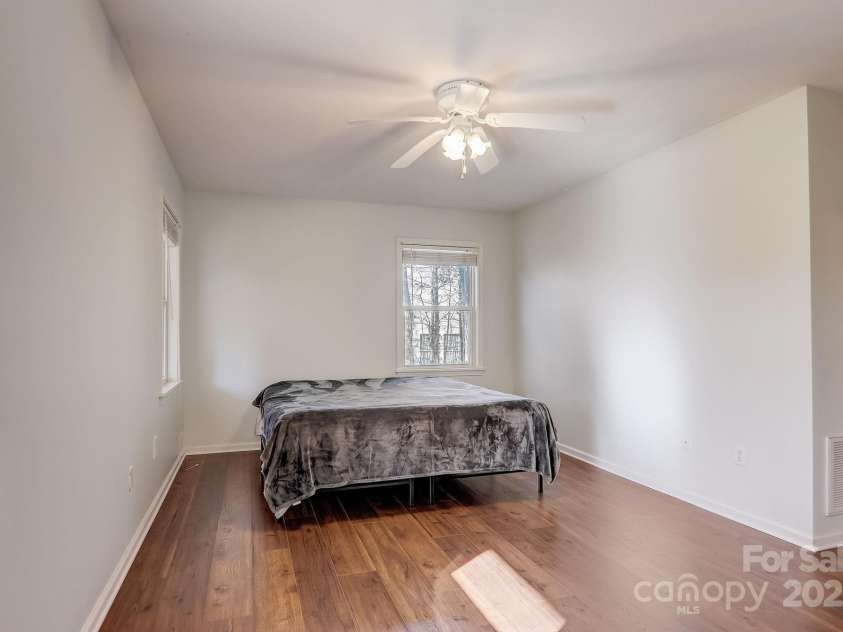 703 Cinnamon Way, Flat Rock, NC 28731.  MLS# CAR4258971, YatesRealty ID 13667. Primary