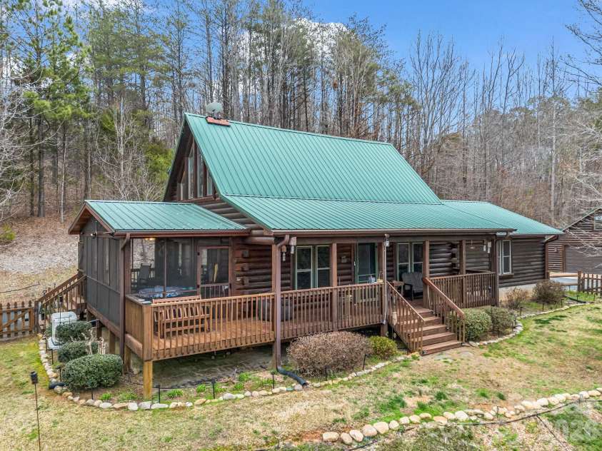 190 Observation Ridge, Rutherfordton, NC 28139.  MLS# CAR4351178, YatesRealty ID 13668. Front of Cabin
