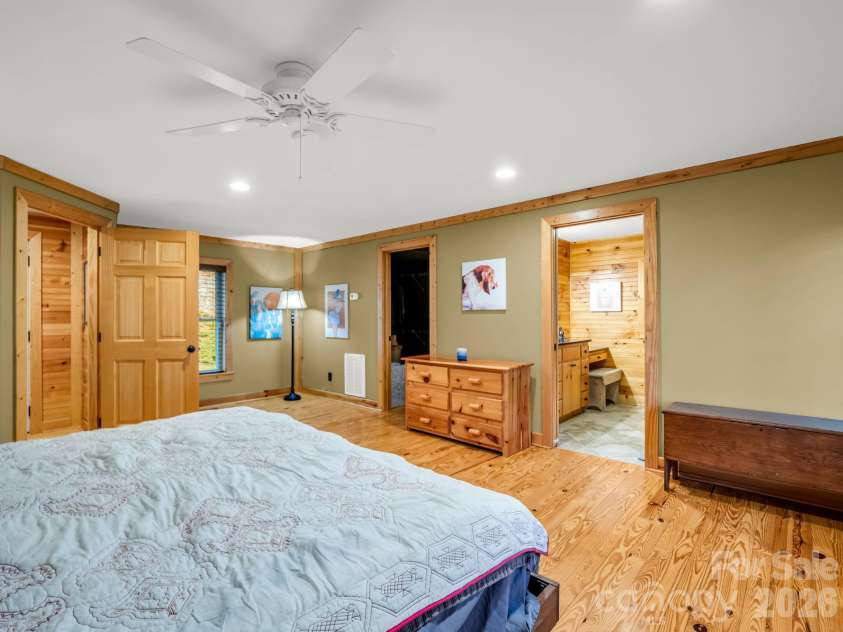 190 Observation Ridge, Rutherfordton, NC 28139.  MLS# CAR4351178, YatesRealty ID 13668. Primary Bedroom