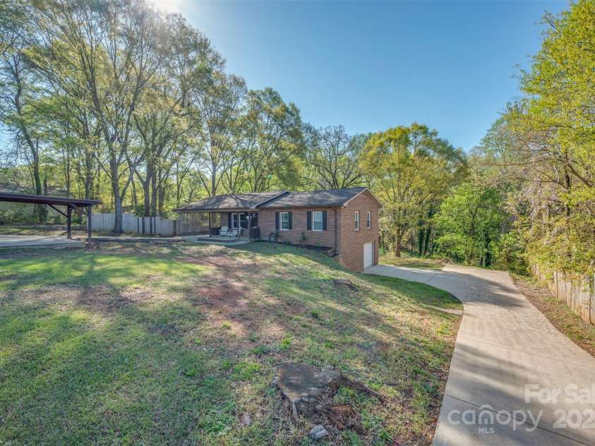176 Cliffside Street, Mooresboro, NC 28114.  MLS# CAR4245649, YatesRealty ID 13669. 