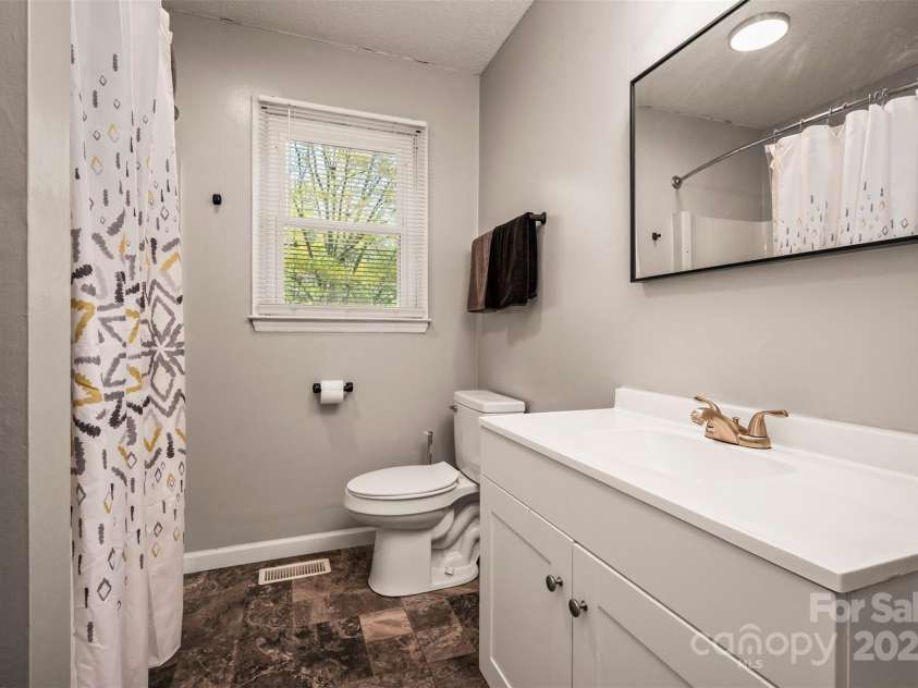 176 Cliffside Street, Mooresboro, NC 28114.  MLS# CAR4245649, YatesRealty ID 13669. 