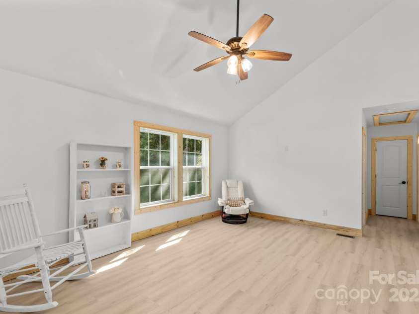 1036 Williamsburg Drive, Lenoir, NC 28645.  MLS# CAR4314189, YatesRealty ID 1367. 