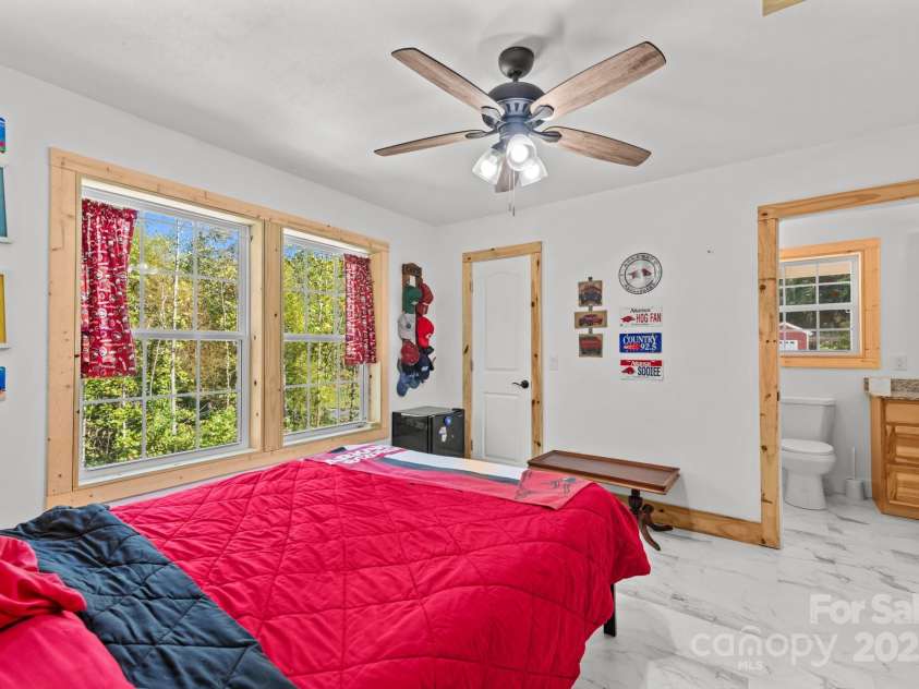 1036 Williamsburg Drive, Lenoir, NC 28645.  MLS# CAR4314189, YatesRealty ID 1367. 