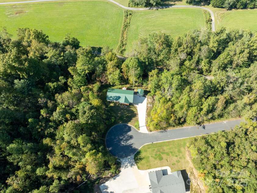 1036 Williamsburg Drive, Lenoir, NC 28645.  MLS# CAR4314189, YatesRealty ID 1367. 