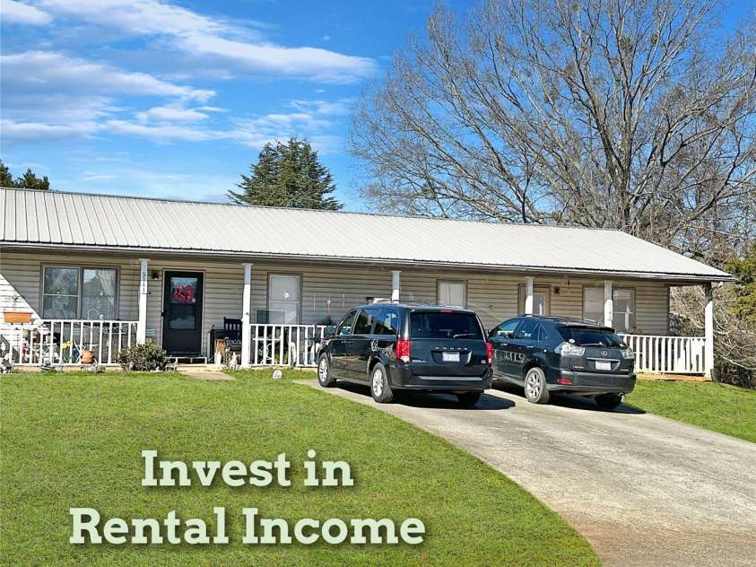 5111 Ponderosa Drive, Conover, NC 28613.  MLS# CAR4225366, YatesRealty ID 1367. 