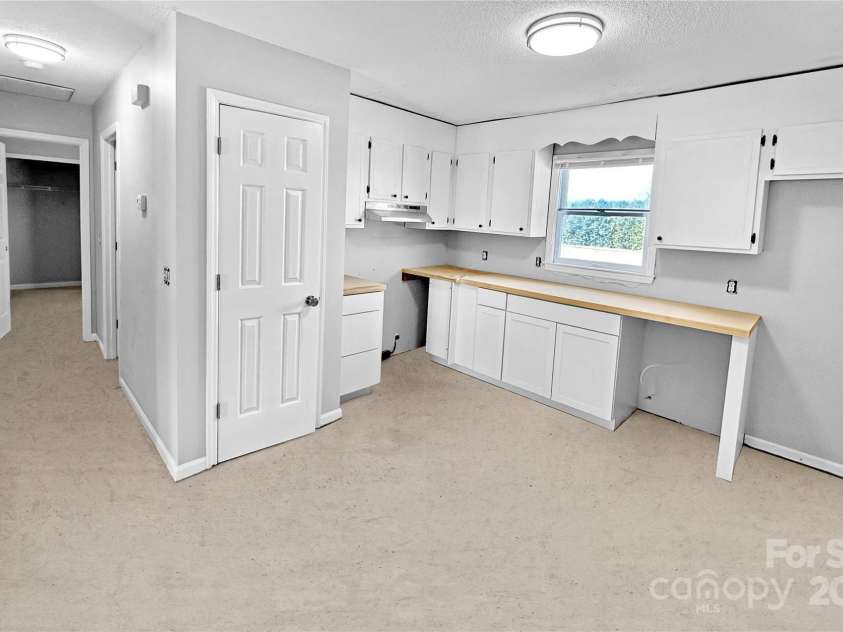 5111 Ponderosa Drive, Conover, NC 28613.  MLS# CAR4225366, YatesRealty ID 1367. 