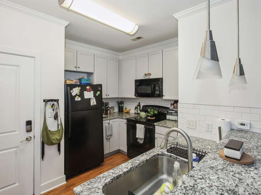 630 Calvert Street, Charlotte, NC 28208.  MLS# CAR4274131, YatesRealty ID 1367. 