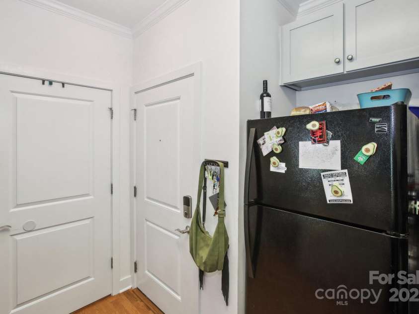 630 Calvert Street, Charlotte, NC 28208.  MLS# CAR4274131, YatesRealty ID 1367. 