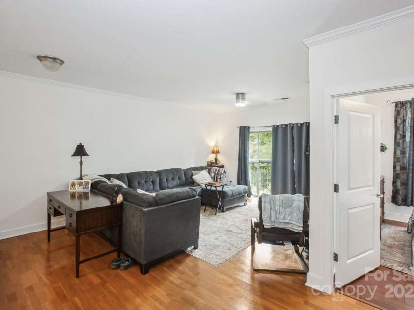 630 Calvert Street, Charlotte, NC 28208.  MLS# CAR4274131, YatesRealty ID 1367. 