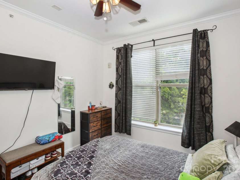 630 Calvert Street, Charlotte, NC 28208.  MLS# CAR4274131, YatesRealty ID 1367. 