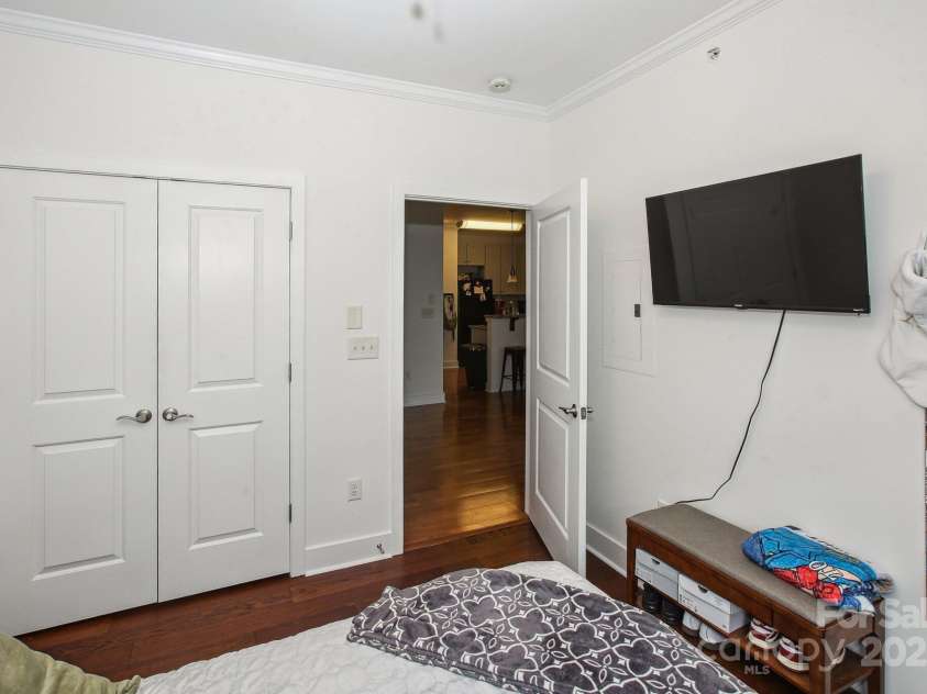 630 Calvert Street, Charlotte, NC 28208.  MLS# CAR4274131, YatesRealty ID 1367. 