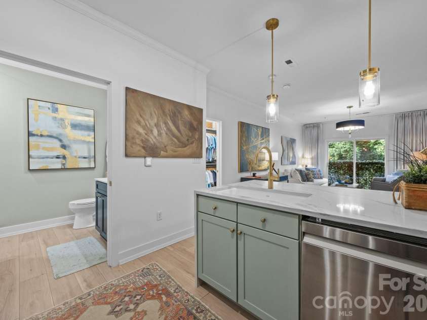 630 Calvert Street, Charlotte, NC 28208.  MLS# CAR4362976, YatesRealty ID 1367. 