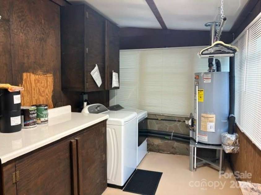 1014 Skyway Drive, Kannapolis, NC 28083.  MLS# CAR4259700, YatesRealty ID 13670. 