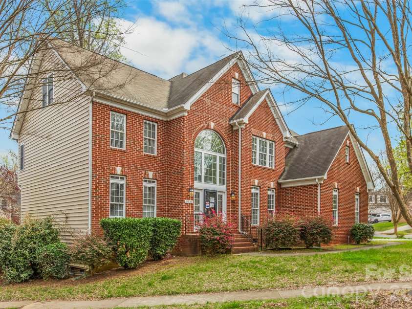 9333 Standerwick Lane, Huntersville, NC 28078.  MLS# CAR4360841, YatesRealty ID 13670. 