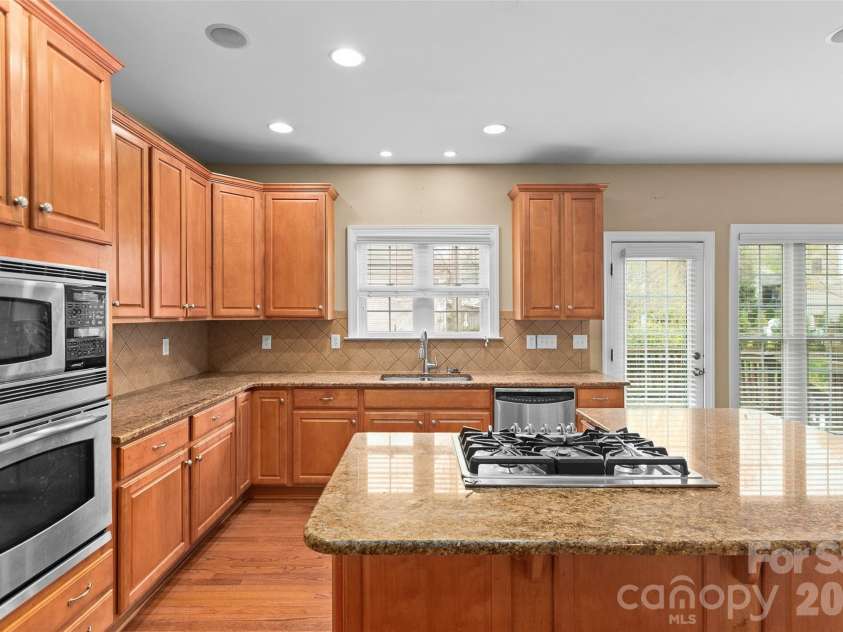 9333 Standerwick Lane, Huntersville, NC 28078.  MLS# CAR4360841, YatesRealty ID 13670. 