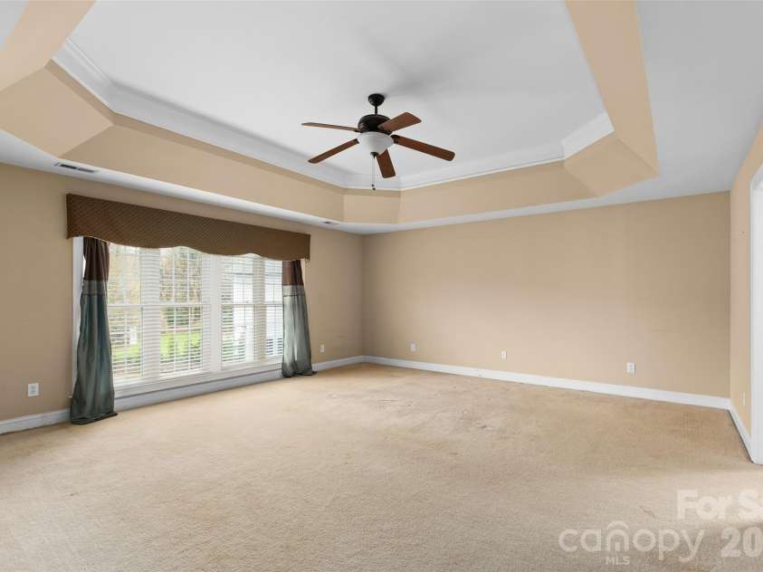 9333 Standerwick Lane, Huntersville, NC 28078.  MLS# CAR4360841, YatesRealty ID 13670. 